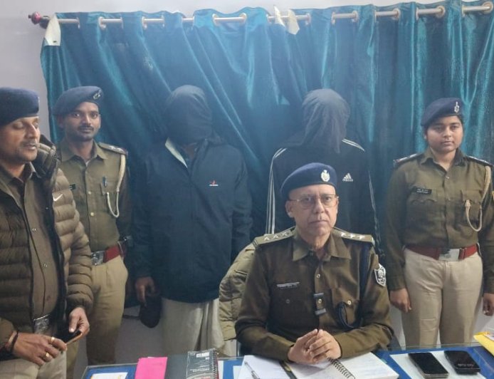 पिता को मारने की साजिश का खुलासा, बेटे सहित दो की गिरफ्तारी